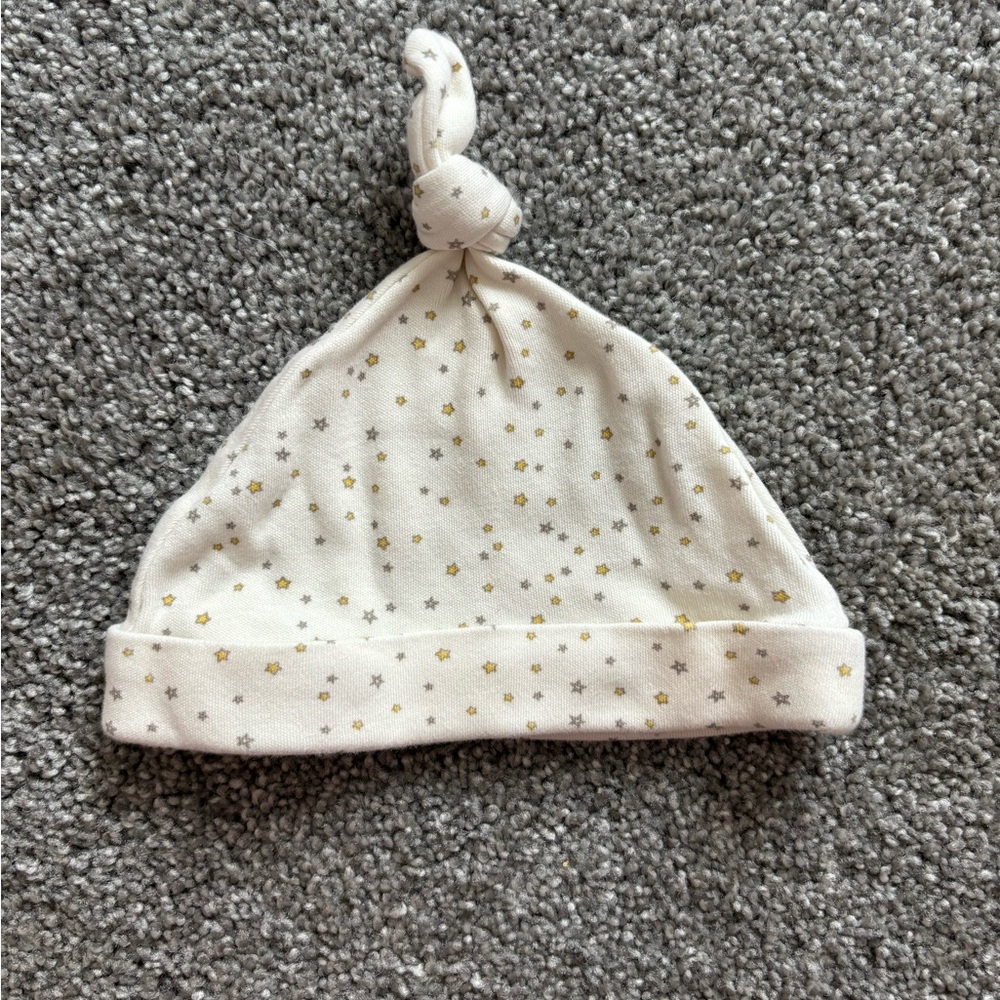 🎁5/$15🎁 Gold and White Knotted Hat for Accessories